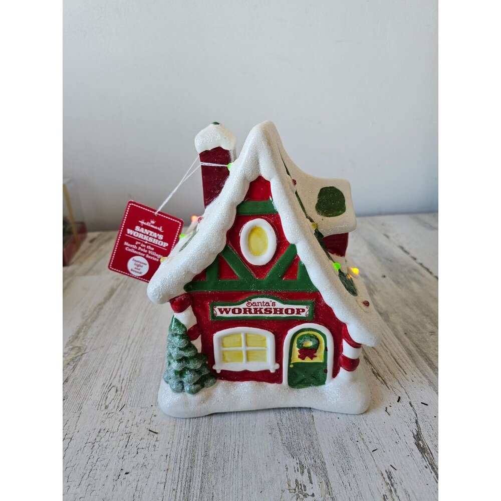 Hallmark‎ Santa's workshop light sound village first Xmas decor